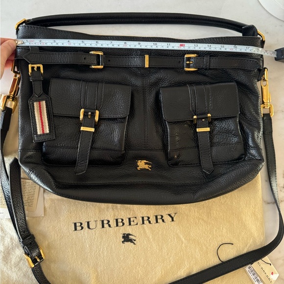 Burberry Leather Bag.Like new condition - Picture 4 of 15